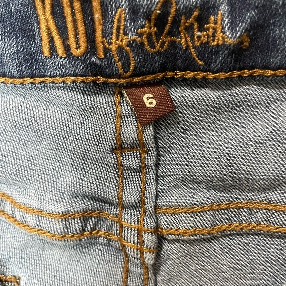 KUT From The Kloth Jeans  Mid Rise Boyfriend  Blue Denim SZ 6  EUC - Picture 5 of 14